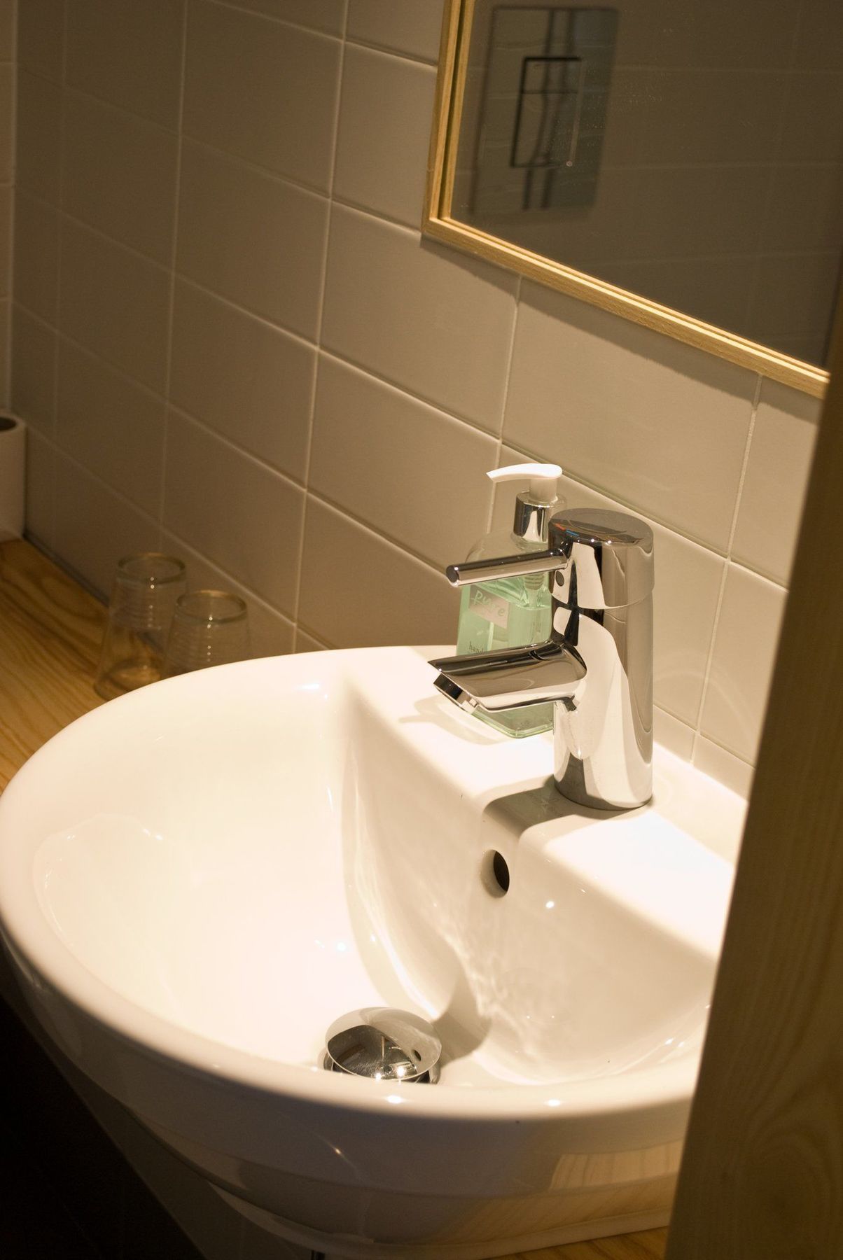 Grasshopper Hotel Glasgow Room photo