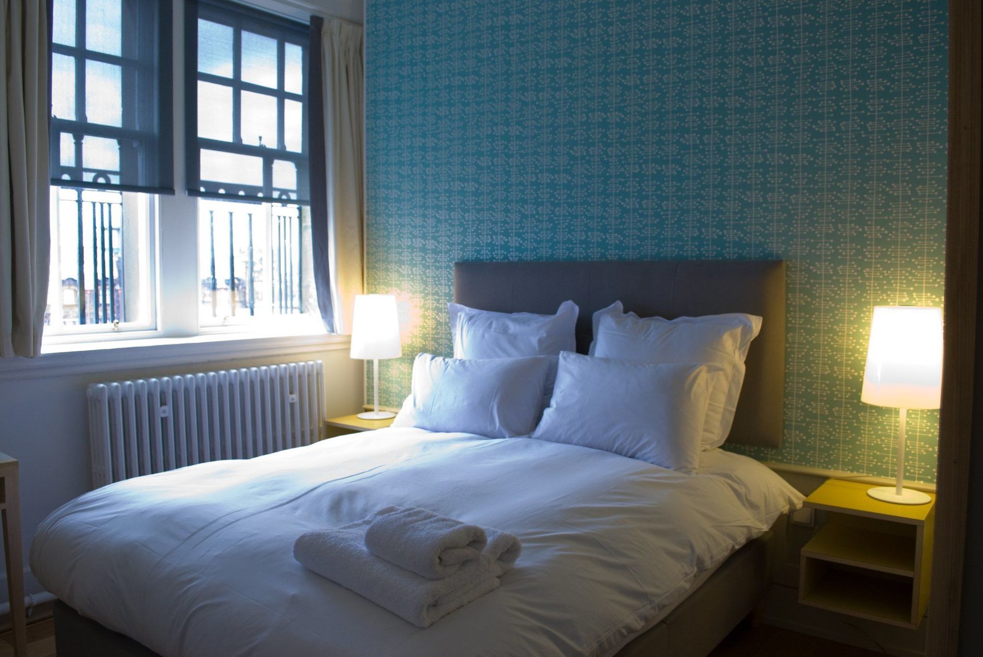 Grasshopper Hotel Glasgow Room photo