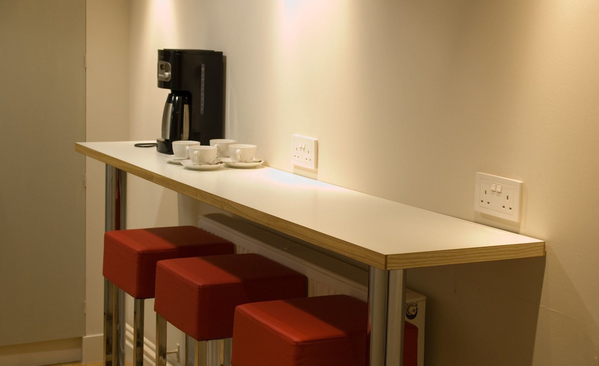Grasshopper Hotel Glasgow Room photo